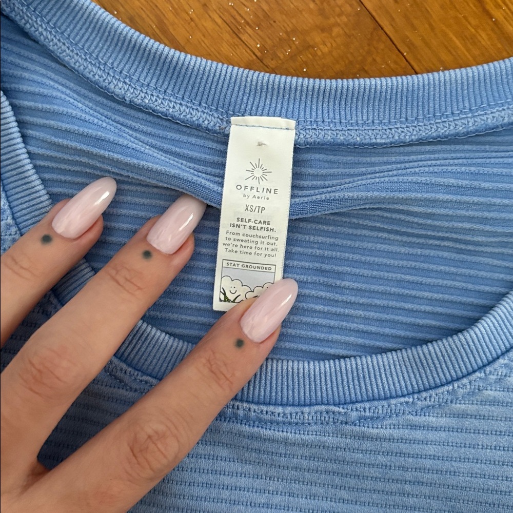 OFFLINE by Aerie workout set - Picture 2 of 5